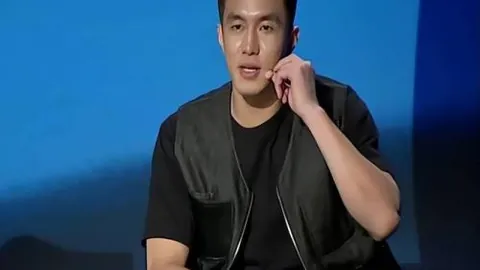 冯雨邀你一同体验10点巴黎奥运冠军花样游泳教学！